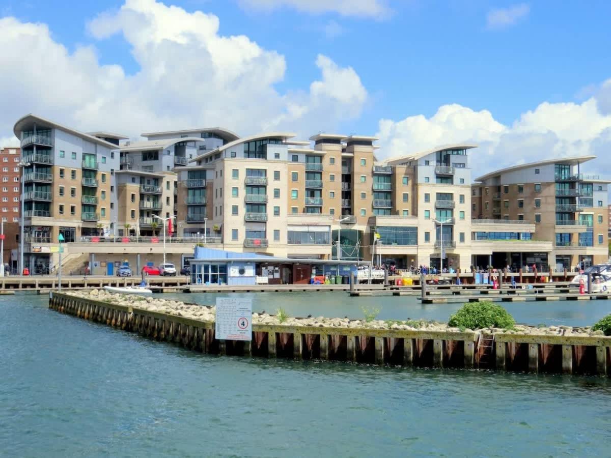 Villa Crow'S Nest Poole Exterior foto